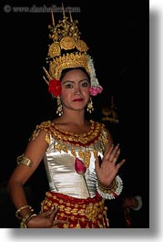 images/Asia/Cambodia/People/CambodianDancers/cambodian-dancers-110.jpg