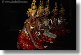 images/Asia/Cambodia/People/CambodianDancers/cambodian-dancers-121.jpg