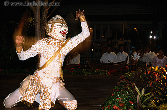 cambodian-dancers-125.jpg