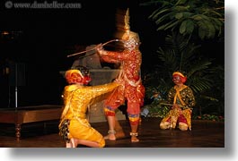 images/Asia/Cambodia/People/CambodianDancers/cambodian-dancers-128.jpg