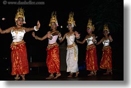 images/Asia/Cambodia/People/CambodianDancers/cambodian-dancers-132.jpg