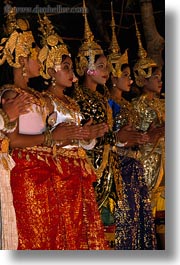images/Asia/Cambodia/People/CambodianDancers/cambodian-dancers-138.jpg