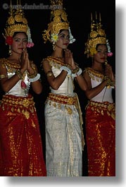images/Asia/Cambodia/People/CambodianDancers/cambodian-dancers-139.jpg