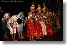 images/Asia/Cambodia/People/CambodianDancers/cambodian-dancers-140.jpg