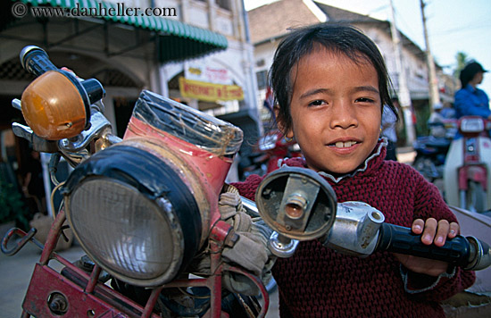 girl-on-motorcycle-7.jpg