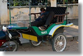 images/Asia/Cambodia/People/Men/man-in-taxi.jpg
