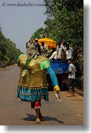 images/Asia/Cambodia/People/PagodaFundraiser/dancing-effegies-02.jpg