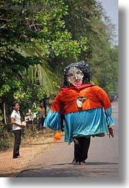 images/Asia/Cambodia/People/PagodaFundraiser/dancing-effegies-04.jpg