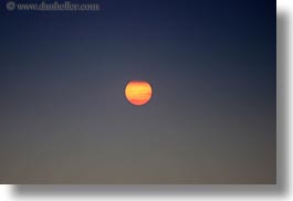 images/Asia/Cambodia/Scenics/Sunset/hazy-sun.jpg