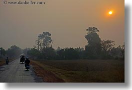images/Asia/Cambodia/Scenics/Sunset/hazy-sunrise-n-trees-10.jpg