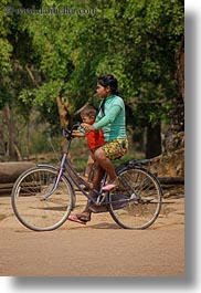 images/Asia/Cambodia/Transportation/girl-n-baby-on-bicycle-04.jpg