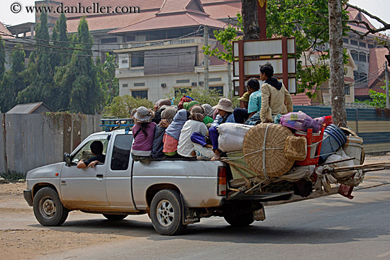 over-crowded-vehicle-04.jpg