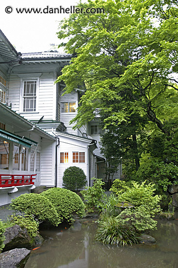 fujiya-hotel-garden-7.jpg