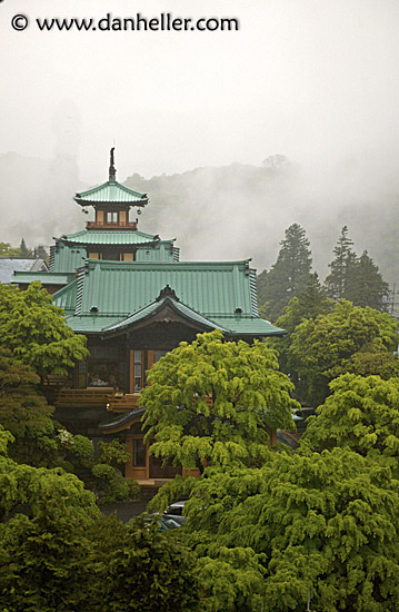 fujiya-hotel-19-cloudy.jpg