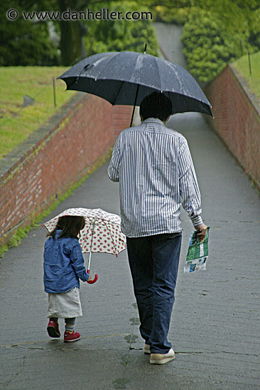 umbrella-walkers-4.jpg