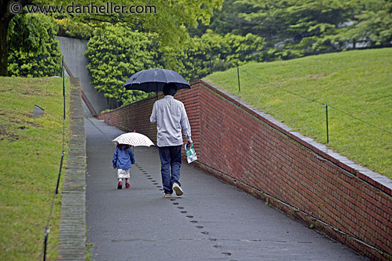 umbrella-walkers-5.jpg