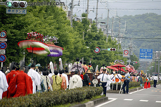 parade-procession.jpg