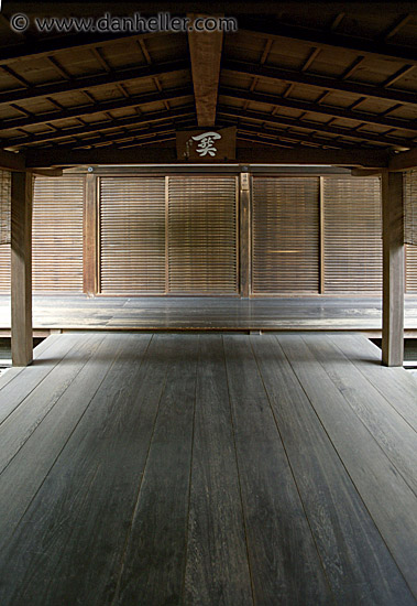 zen-wooden-passage-2.jpg