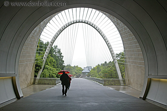 tunnel-n-orange-umbrella-10.jpg