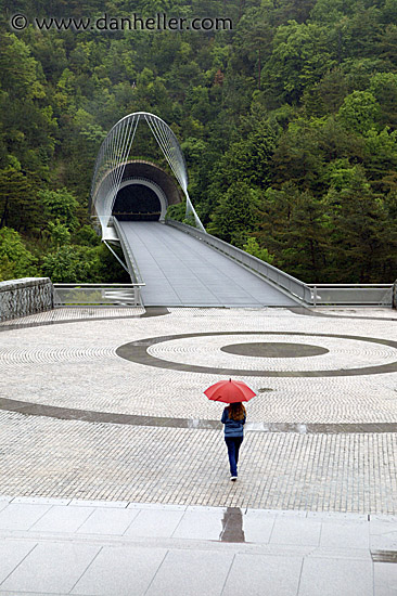 tunnel-n-orange-umbrella-6.jpg