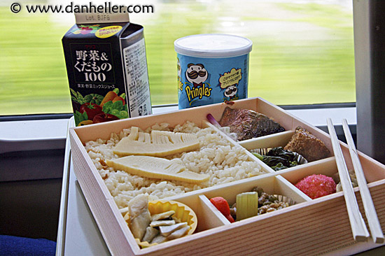 train-food-2.jpg