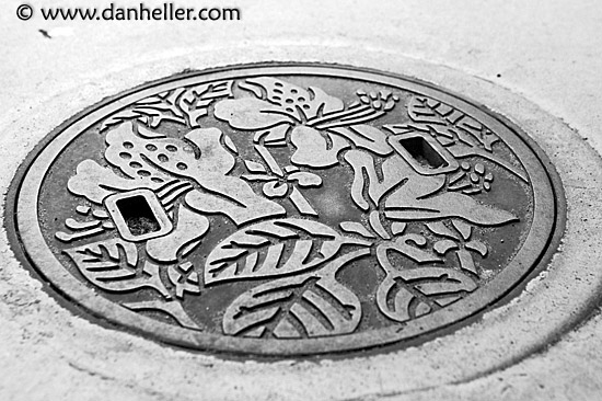 japanese-manhole-06.jpg