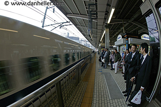speeding-bullet-train-02.jpg