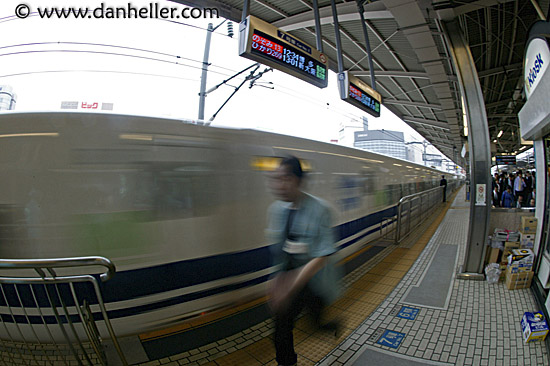 speeding-bullet-train-04.jpg