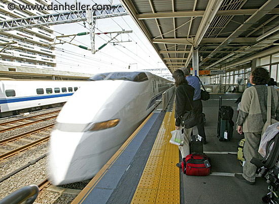 speeding-bullet-train-08.jpg