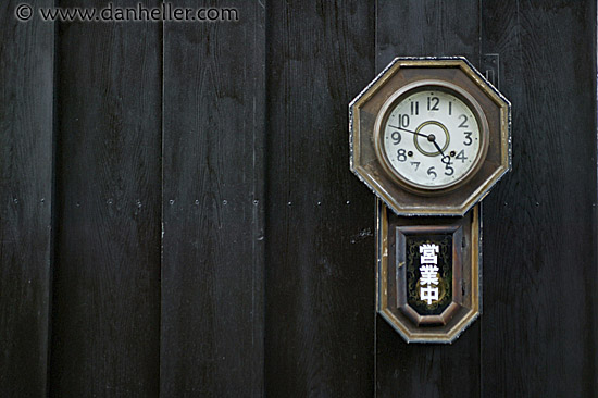 wood-clock-1.jpg