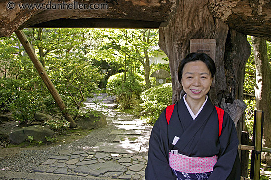 japanese-woman-tree-tunnel-3.jpg
