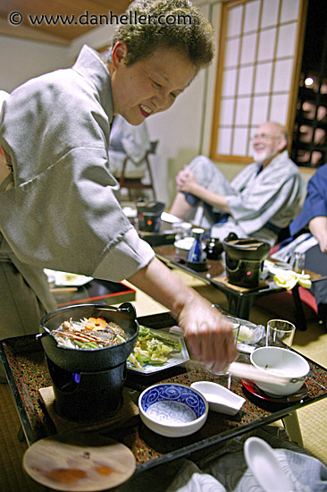 serving-japanese-food-2.jpg