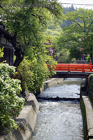 red-bridge-3.jpg