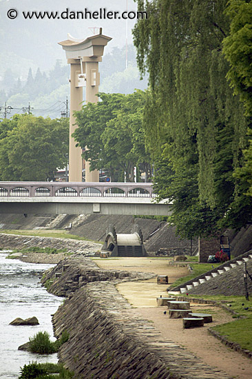 riverbank-path-2.jpg