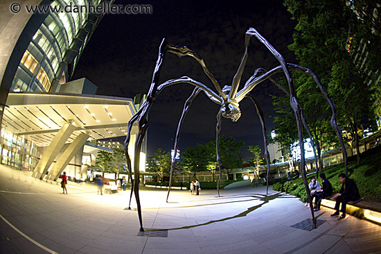 nite-spyder-sculpture-2.jpg