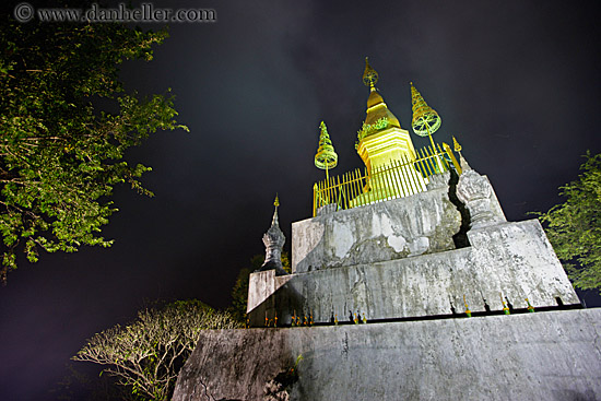 temple-n-night-fog-2.jpg