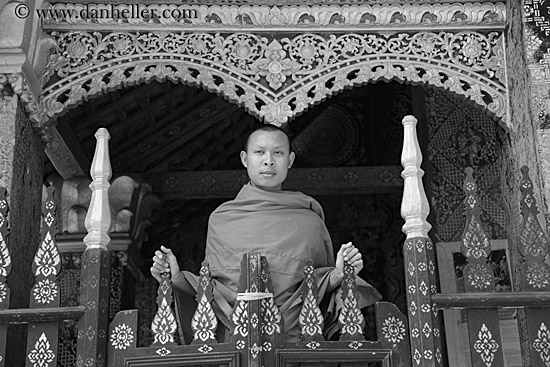 monk-at-temple-gate-2-bw.jpg