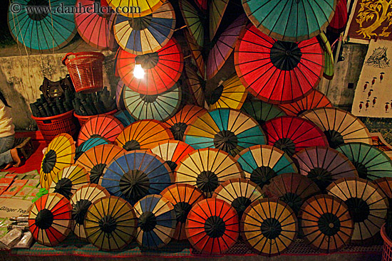colorful-umbrellas-03.jpg