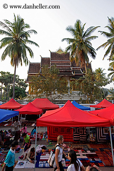 market-tents-n-temple-1.jpg