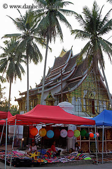 market-tents-n-temple-4.jpg