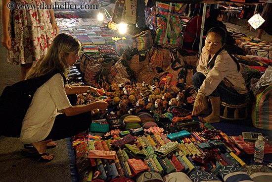 woman-buying-trinkets.jpg