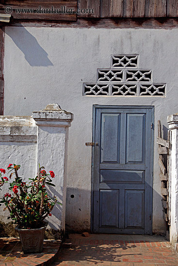 gray-door-n-adobe-wall.jpg