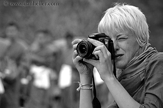 woman-photographing-monks-01-bw.jpg