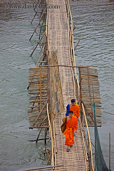 monks-crossing-bamboo-bridge-2.jpg