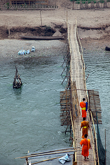 monks-crossing-bamboo-bridge-3.jpg