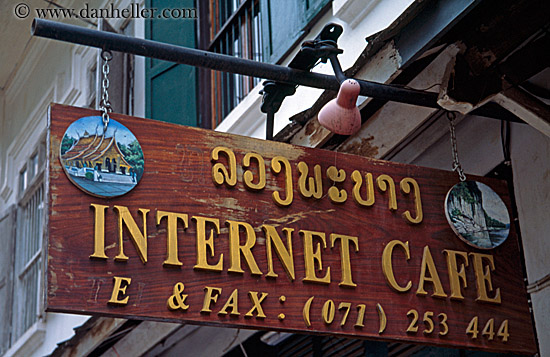 internet-cafe-sign.jpg