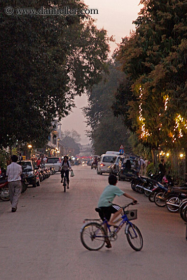 boy-on-bike-in-street-2.jpg