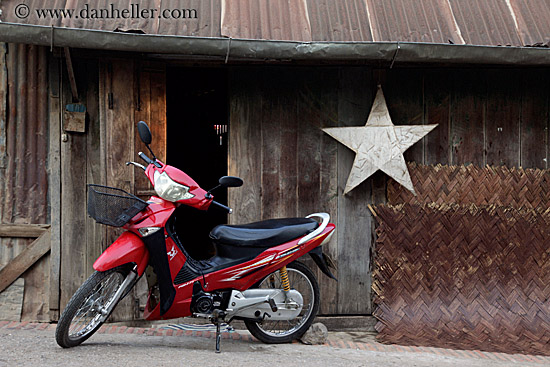 red-motorcycle-by-star.jpg