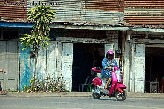 woman-on-pink-motorcycle.jpg