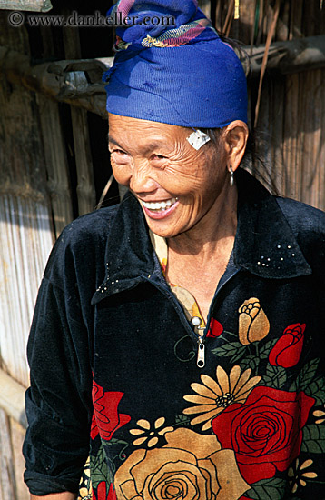 hmong-woman-5.jpg